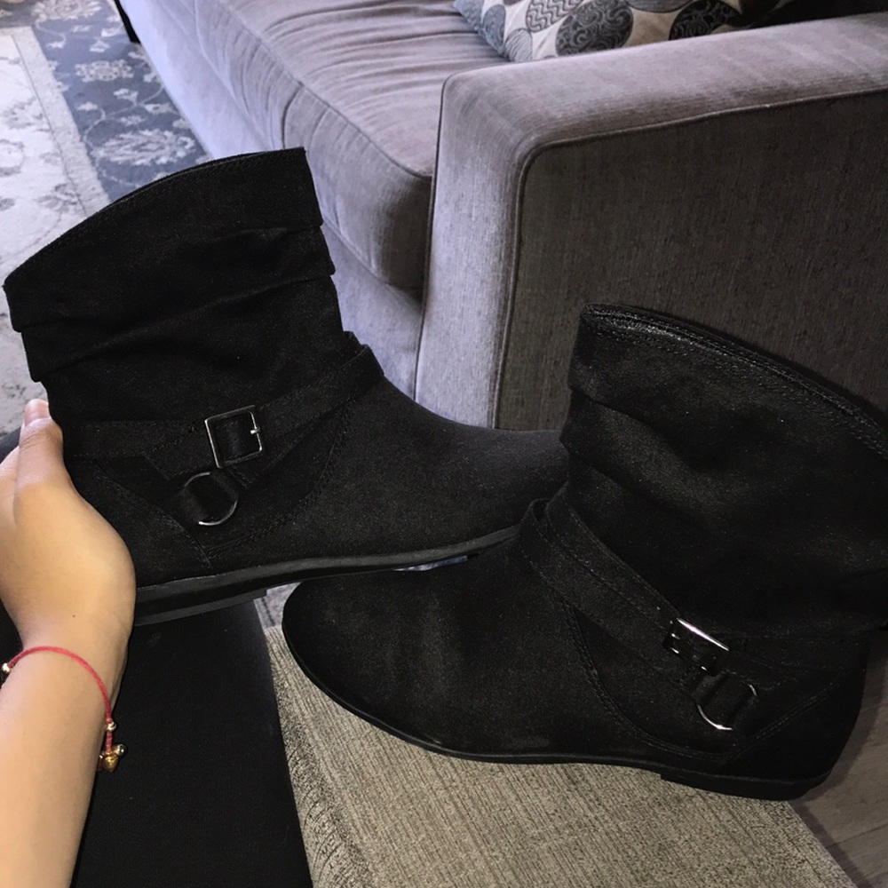 Women’s Boots Size 7 Never worn